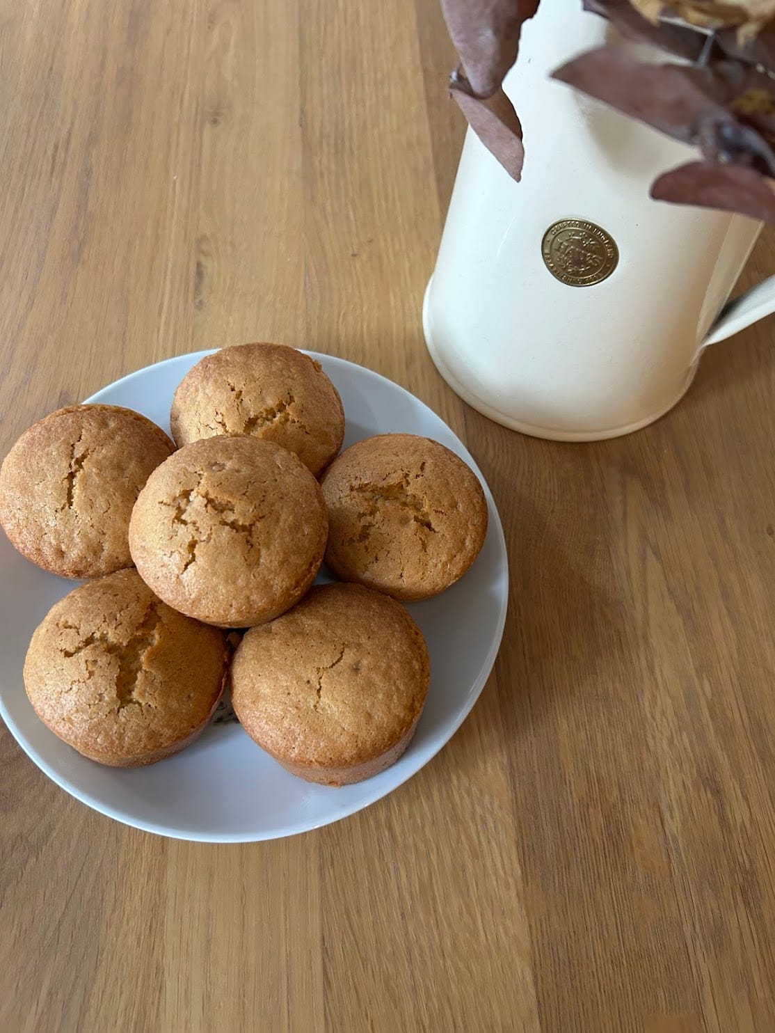 Mini cakes maison fourrés au chocolat fondant