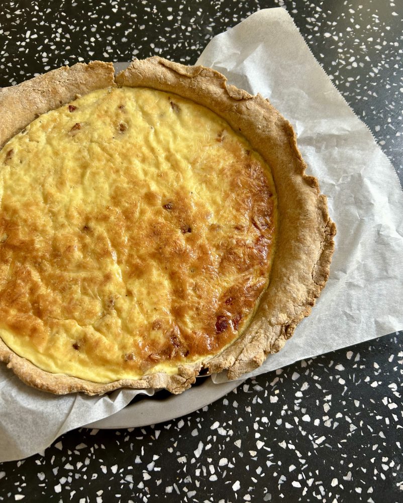 Une quiche Lorraine traditionnelle