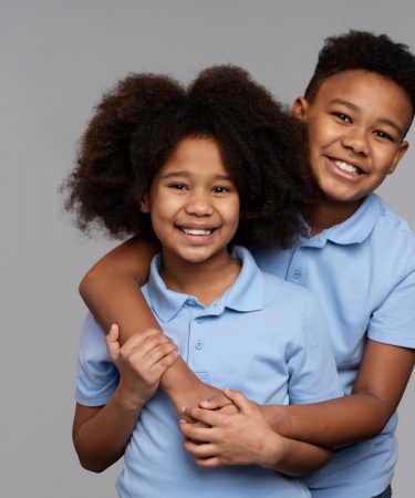 Des enfants heureux et confiants