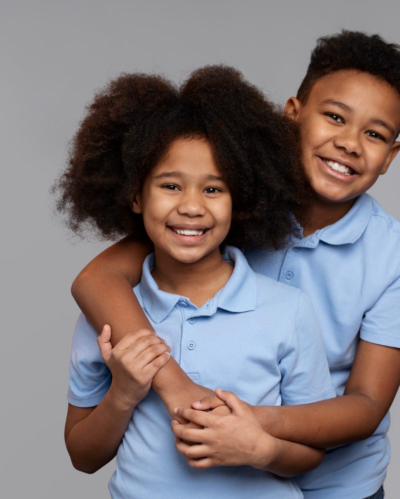 Des enfants heureux et confiants