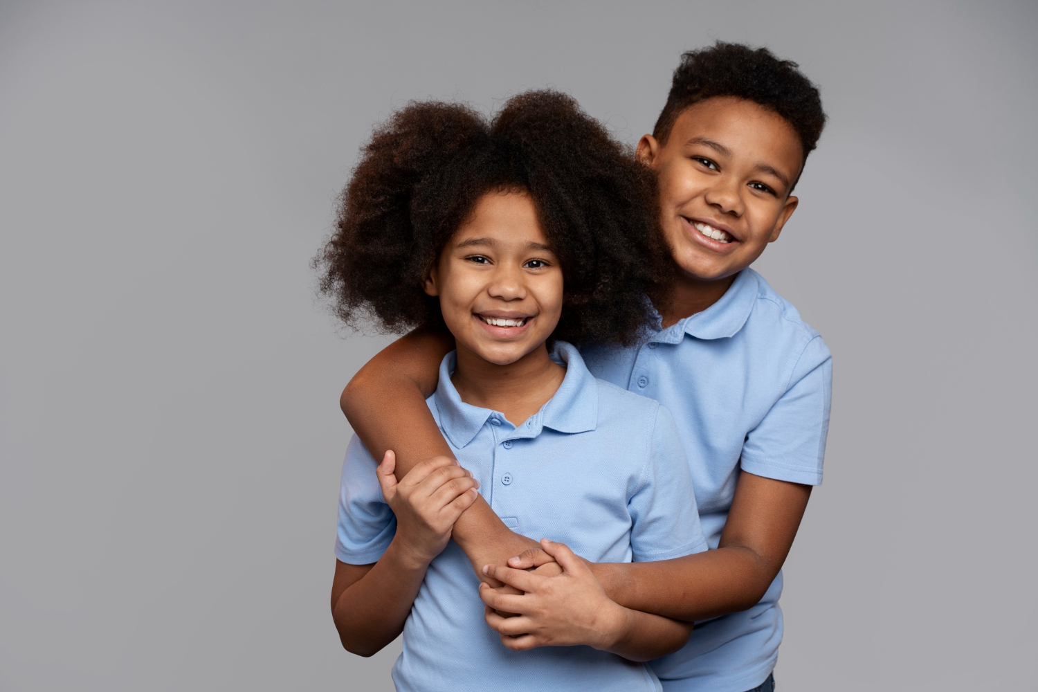 Des enfants heureux et confiants